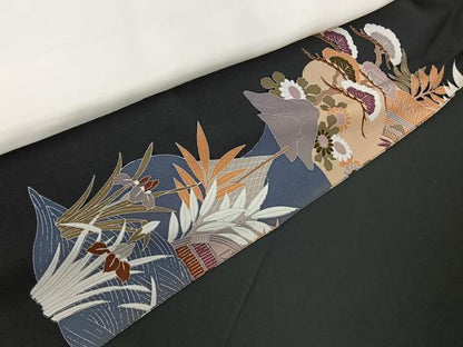 平和屋着物■豪華黒留袖　駒刺繍　水辺風景文　金彩　正絹　逸品　CAAP5640kb