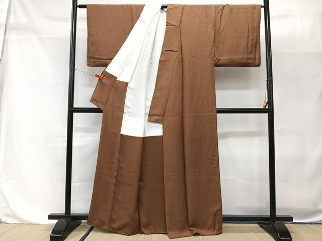 逸品！未使用◇正絹◎極上花唐草地紋色無地161cm一つ紋(中陰五三桐)千草鼠 逸品！未使用◇正絹◎極上花唐草地紋色無地161cm一つ紋(中陰五三