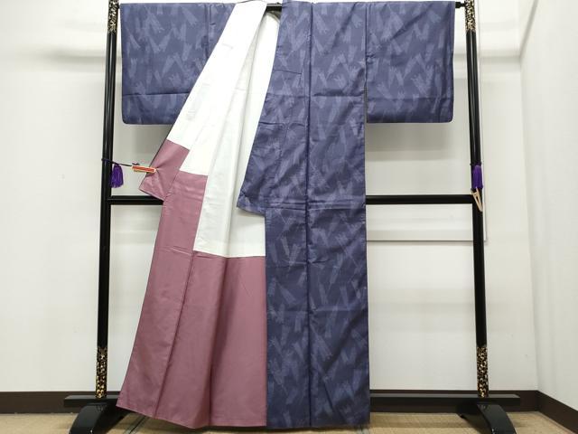 平和屋着物●本場大島紬　矢羽根草花文　正絹　逸品　CAAQ9124vf