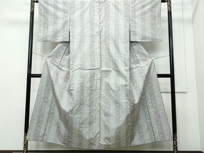 平和屋着物●本場大島紬　白大島　7マルキ　花唐草間道　正絹　逸品　CAAQ9142vf