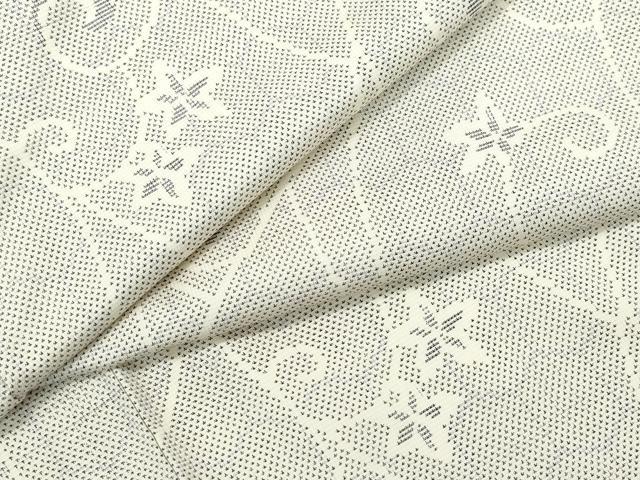 平和屋着物●本場大島紬　白大島　9マルキ　花唐草文　正絹　逸品　CAAQ9149vf