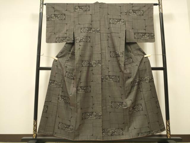 平和屋着物●本場大島紬 7マルキ 泥染め 陶器吉祥花文 正絹 逸品 未使用 CAAQ9583th