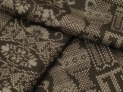 平和屋着物●本場大島紬 7マルキ 泥染め 陶器吉祥花文 正絹 逸品 未使用 CAAQ9583th