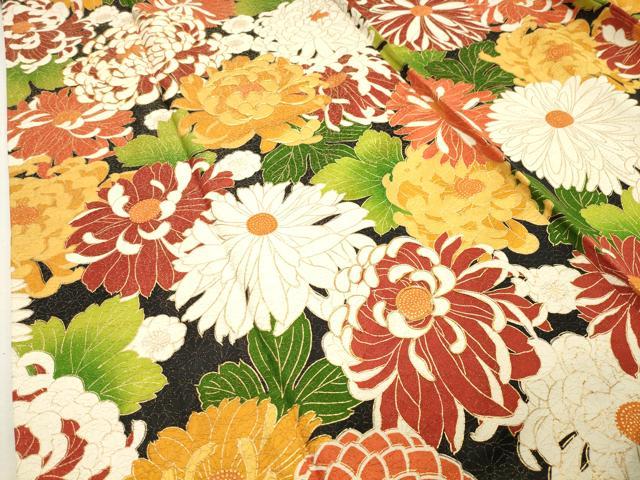 平和屋着物●豪華振袖 駒刺繍 乱菊花文 黒地 金彩 金通し地 正絹 逸品 CAAR0829gh