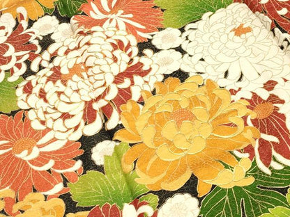 平和屋着物●豪華振袖 駒刺繍 乱菊花文 黒地 金彩 金通し地 正絹 逸品 CAAR0829gh
