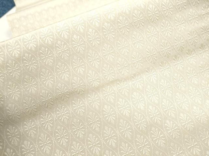 平和屋着物●本場筑前博多織　八寸名古屋帯　縦枠菊文　鳥の子色　正絹　逸品　CAAR1348hy