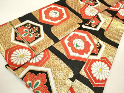 平和屋着物[]七五三　女の子　３歳　祝着　三つ身　長襦袢・帯・小物セット　駒刺繍　鞠草花文　金彩　洗える着物　CAAR6655ze