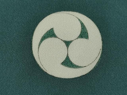 平和屋着物[]七五三　男の子　祝着・羽織・行灯袴セット　褐返色　鷹　軍配　金彩　逸品　CAAR6773ze