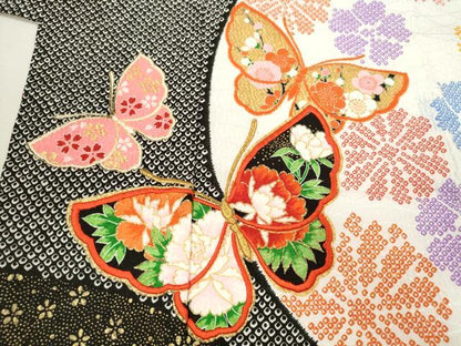 平和屋着物[]七五三　女の子　７歳　祝着　四つ身　刺繍　舞蝶草花文　金彩　洗える着物　CAAR6795ze