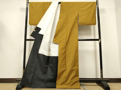 平和屋着物●本場黄八丈　平織　紬　格子柄　正絹　逸品　CAAR7841hy