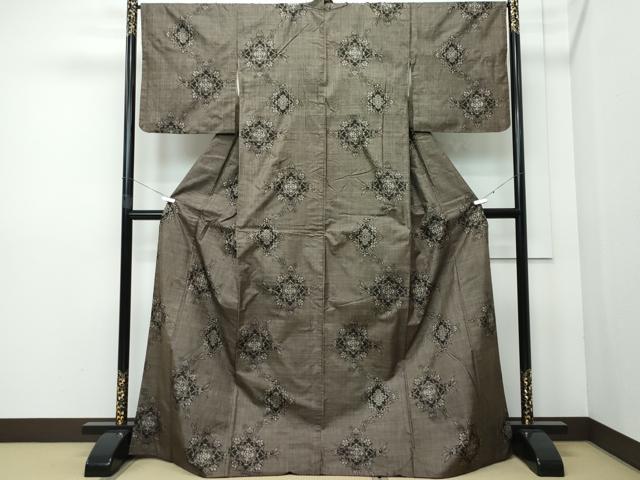平和屋着物●本場大島紬 7マルキ 泥染め 正倉院花文 正絹 逸品 CAAR8053vf