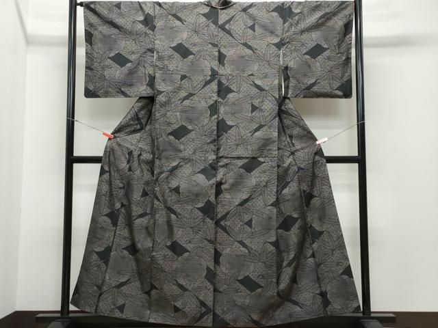 平和屋着物●本場大島紬 7マルキ 泥染め 笹梅七宝文 正絹 逸品 CAAR8215vf