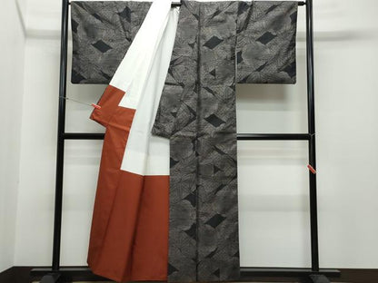 平和屋着物●本場大島紬 7マルキ 泥染め 笹梅七宝文 正絹 逸品 CAAR8215vf
