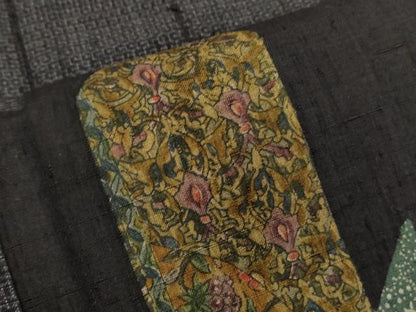 平和屋着物●結城紬 100亀甲 矢羽更紗花文 正絹 逸品 CAAS0059th