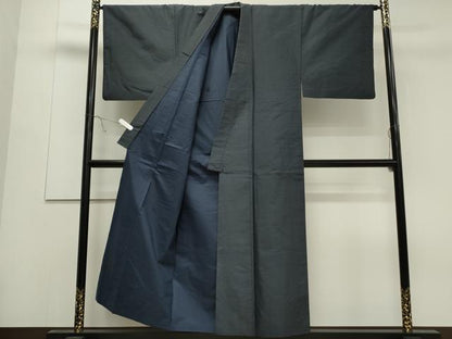 平和屋着物●男性 本場大島紬 80亀甲 総詰め 正絹 逸品 CAAS0116th