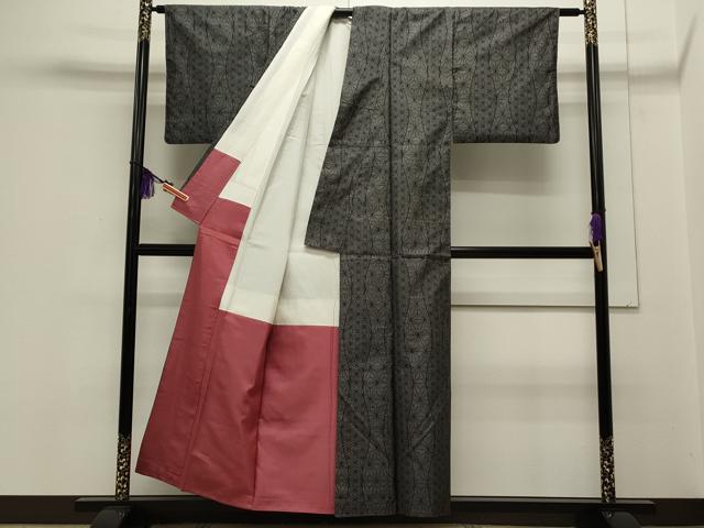 平和屋着物●本場大島紬　9マルキ　立涌麻の葉文様　正絹　逸品　CAAS0162th