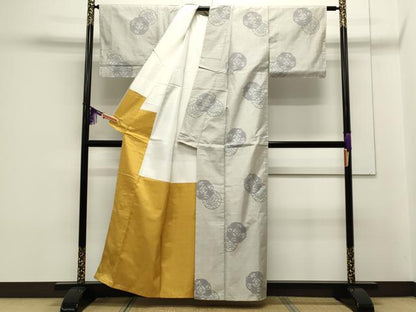平和屋着物●本場大島紬 白大島 9マルキ 絵皿花文 総絣 正絹 逸品 CAAS0237th