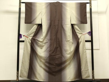 平和屋着物●上質な紬 間道 嵯峨ぼかし 反端付き 正絹 逸品 CAAS0253th