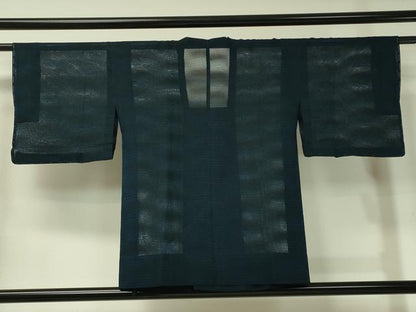 平和屋着物▽道行コート　スリーシーズン　春夏秋　塵除け　紗　流線文　黒地　正絹　逸品　未使用　CAAS0526vp