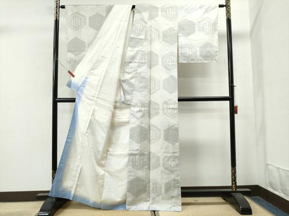 平和屋着物●本場大島紬 白大島 7マルキ 亀甲笹竹文 正絹 逸品 未使用 CAAS6783yc