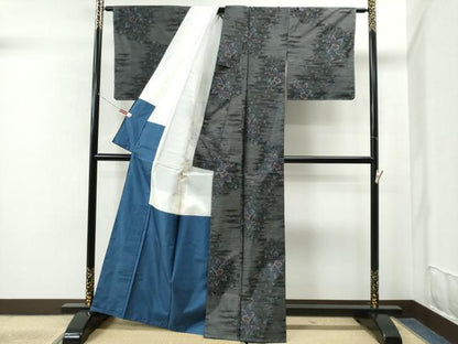 平和屋着物●本場大島紬　泥染め　霞草花文　正絹　逸品　未使用　CAAS6811yc