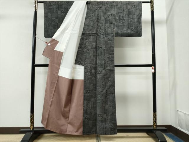 平和屋着物●本場大島紬　7マルキ　色紙重ね吉祥花唐草文　正絹　逸品　CAAS7168yc