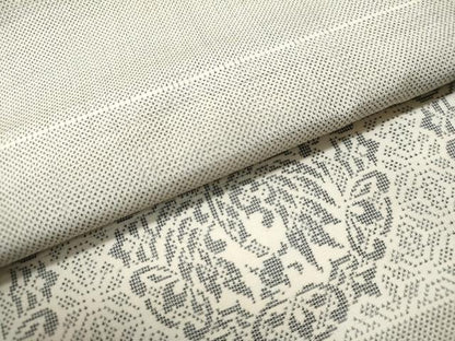 平和屋着物●本場大島紬　白大島　7マルキ　横段鳳凰花唐草丸文　正絹　逸品　CAAS7208yc