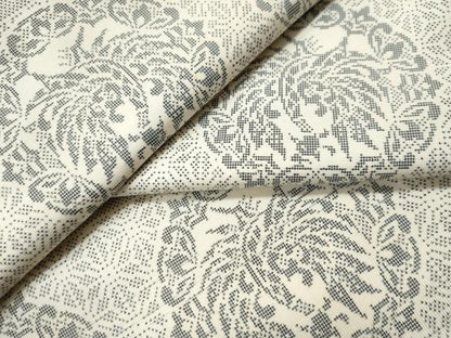 平和屋着物●本場大島紬　白大島　7マルキ　横段鳳凰花唐草丸文　正絹　逸品　CAAS7208yc