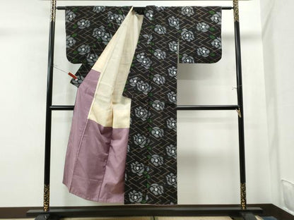 平和屋着物●久留米絣　舞花文　黒地　綿　逸品　未使用　CAAS7213yc