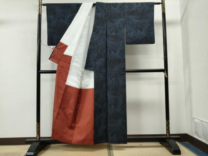 平和屋着物●結城紬　80亀甲　草木文　黒地　正絹　逸品　CAAS7293yc