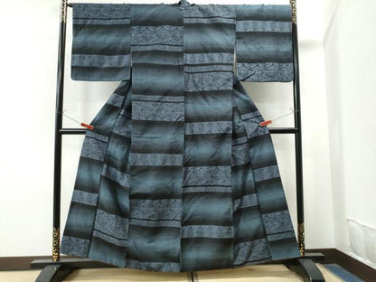 平和屋着物●上質な紬 横段飛鳥花唐草文 正絹 逸品 CAAS7501yc