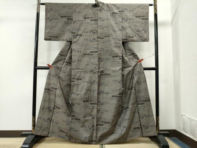 平和屋着物●本場大島紬 9マルキ 霞吉祥花唐草文 正絹 逸品 CAAS7503yc