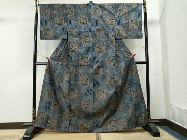平和屋着物●本場大島紬　7マルキ　亀甲吉祥浜松花文　正絹　逸品　CAAS7555yc