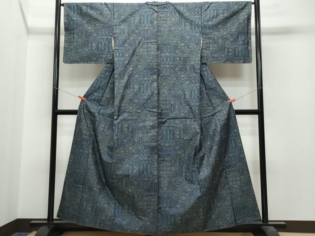 平和屋着物●都喜ヱ門　本場大島紬　9マルキ　泥染め　吉祥花文　藤絹織物謹製　証紙付き　正絹　逸品　CAAS8475vf