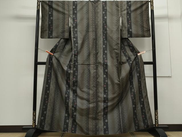 平和屋着物●本場大島紬 9マルキ 泥染め 花間道 正絹 逸品 CAAS9255th