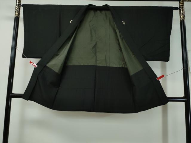 平和屋着物∞男性　黒紋付　羽織　羽裏：松葉色　正絹　逸品　CAAT0481dy