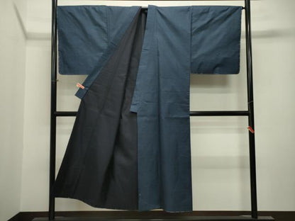 平和屋着物●男性 本場大島紬 アンサンブル 100亀甲 総詰め 赤崎サエ 証紙付き 正絹 逸品 CAAT0561dy