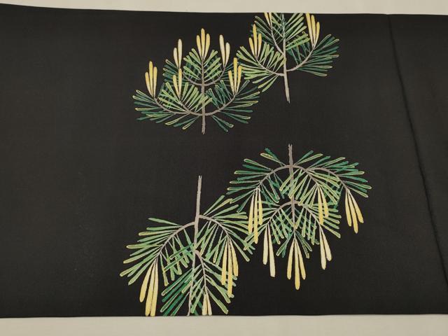 平和屋着物●塩瀬　九寸開き名古屋帯　駒刺繍　枝松文　黒地　金彩　正絹　逸品　CAAT0812hy