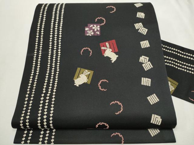 平和屋着物●九寸名古屋帯　唐織　兎　源氏香　黒地　正絹　逸品　CAAT0941hy