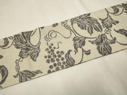平和屋着物●九寸名古屋帯　紬地　葡萄蔦の葉文　銀通し地　正絹　逸品　CAAT1180hy