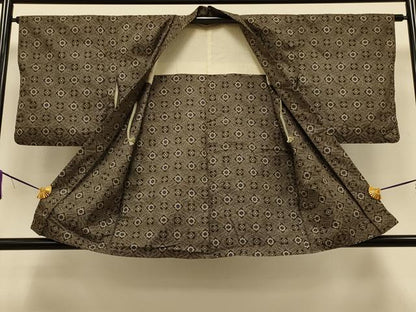 平和屋着物＃本場大島紬　龍郷絣　羽織　7マルキ　菱吉祥花文　正絹　逸品　CAAT5714id