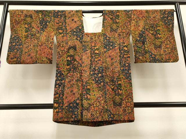 平和屋着物∞道行コート　切嵌更紗花文　鬼しぼ縮緬　ロング丈　正絹　逸品　CAAT5812id