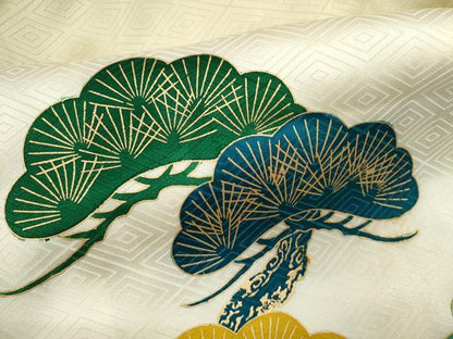 平和屋着物[]お宮参り　男の子　祝着　産着　初着　のしめ　駒刺繍　枝松文　金彩　逸品　CAAT6125ze