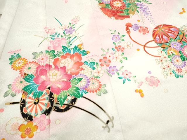 平和屋着物[]お宮参り　女の子　祝着　産着　初着　のしめ　花車舞蝶文　暈し染め　金彩　洗える着物　CAAT6195ze