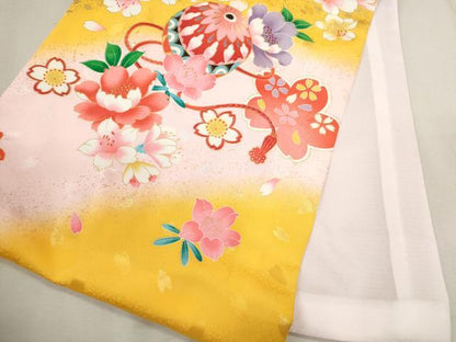 平和屋着物[]お宮参り　女の子　祝着　産着　初着　のしめ　鞠草花文　金彩　洗える着物　CAAT6197ze