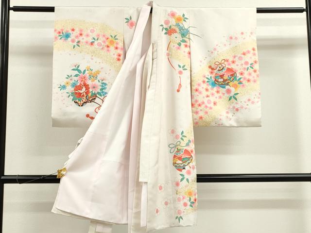 平和屋着物[]お宮参り　女の子　祝着　産着　初着　のしめ　花車　鈴　金彩　洗える着物　CAAT6338ze