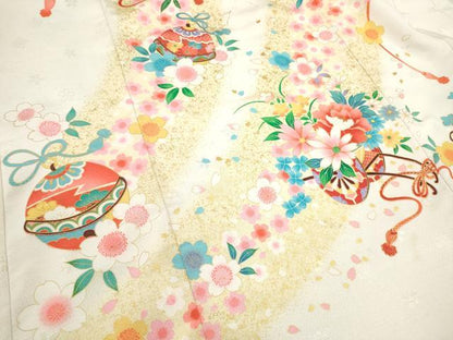 平和屋着物[]お宮参り　女の子　祝着　産着　初着　のしめ　花車　鈴　金彩　洗える着物　CAAT6338ze