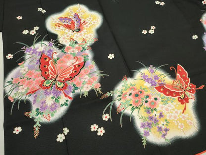 平和屋着物[]七五三　女の子　７歳　祝着　四つ身　飾り帯・小物セット　草花舞蝶文　黒地　金彩　洗える着物　CAAT6372ze