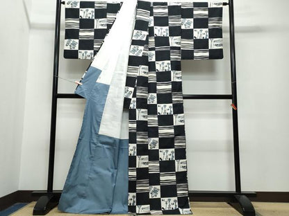 平和屋着物●上質な紬 ひな祭り 鯉のぼり 黒地 正絹 逸品 CAAT6822vf