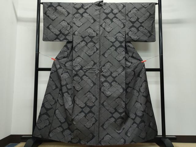 平和屋着物●本場大島紬　7マルキ　吉祥花文　正絹　逸品　CAAT6939vf